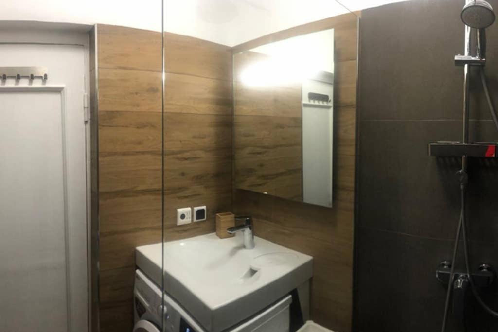 New Comfortable Apartment Nearby Promenade In 5 Minutes From Old Town Of Riga. Ngoại thất bức ảnh